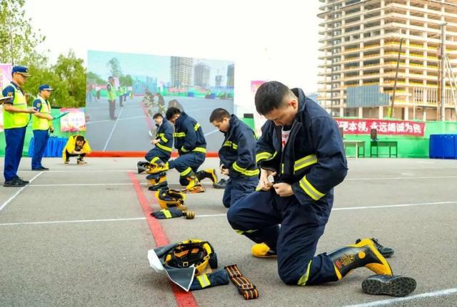 PG电子强技能、展风采！浦东首届消防行业职业技能竞赛收官(图2)